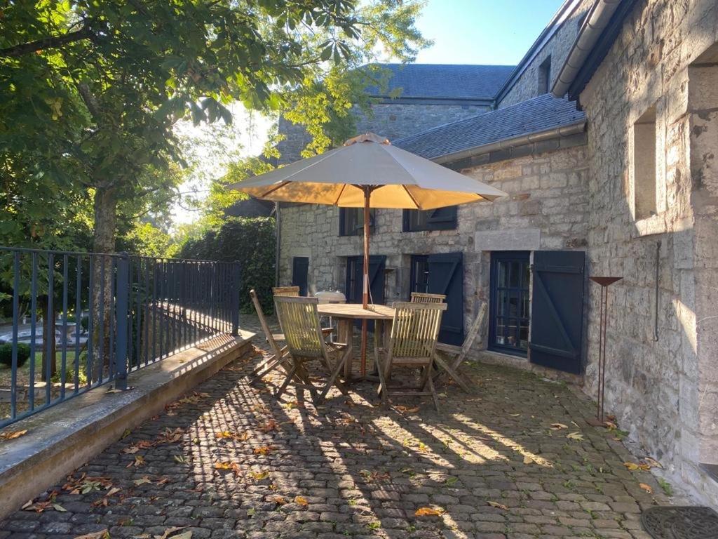 Les Confidences De Messire Sanglier, Stylished Guest Houses Beauraing Exterior photo