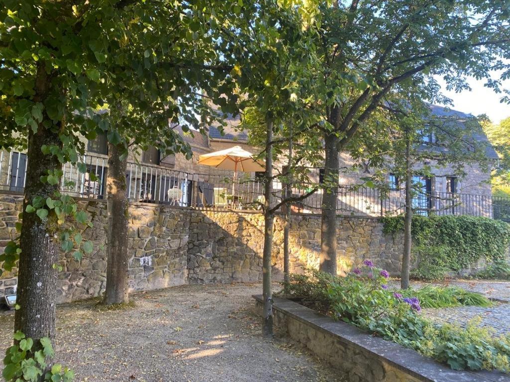 Les Confidences De Messire Sanglier, Stylished Guest Houses Beauraing Exterior photo