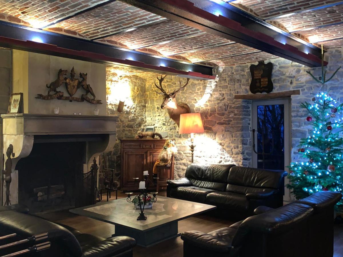 Les Confidences De Messire Sanglier, Stylished Guest Houses Beauraing Exterior photo