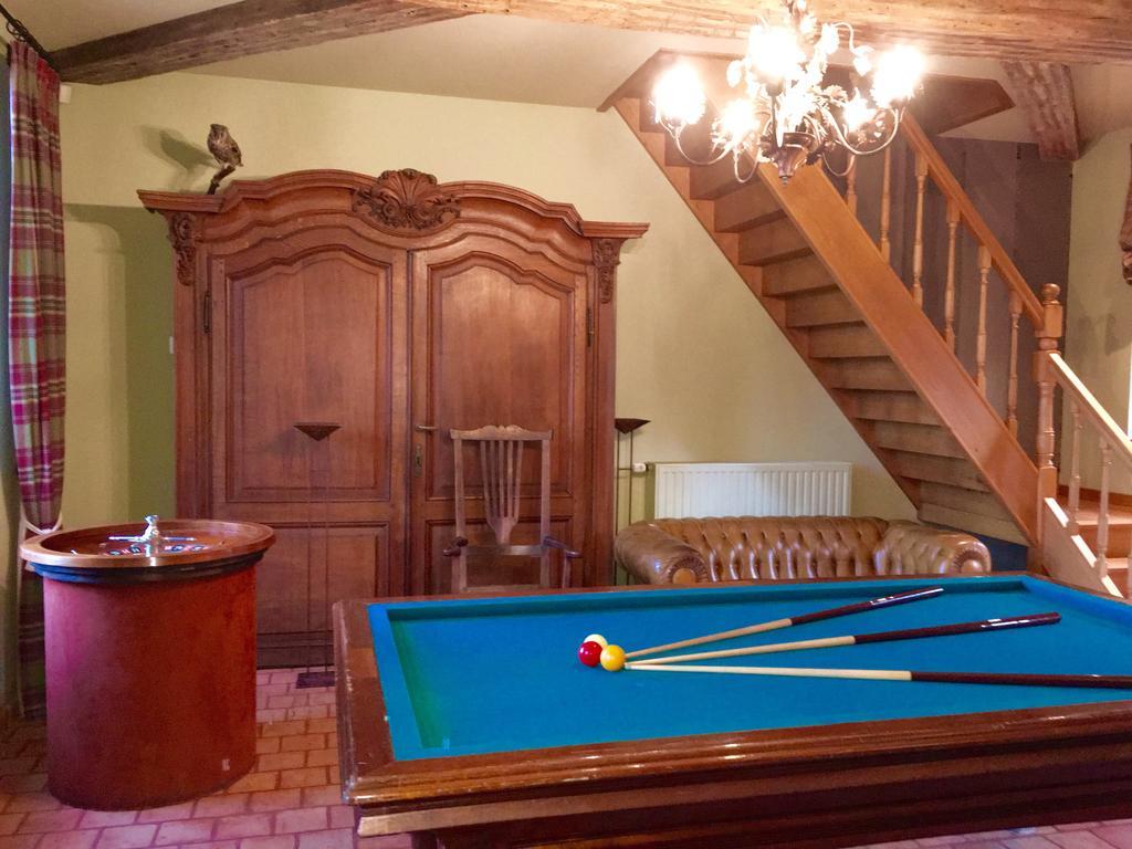Les Confidences De Messire Sanglier, Stylished Guest Houses Beauraing Room photo
