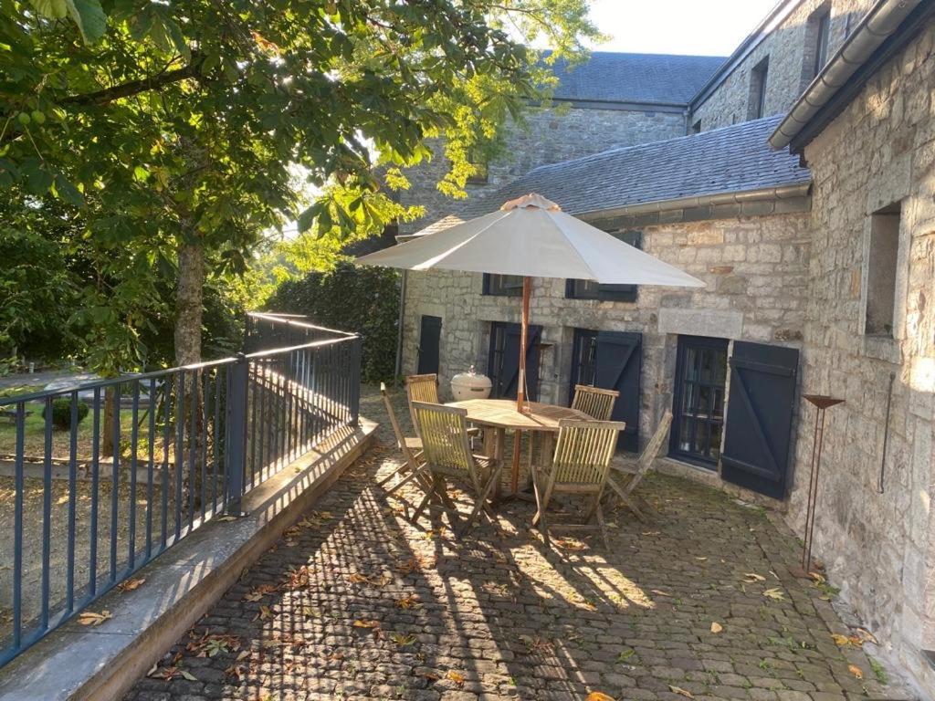 Les Confidences De Messire Sanglier, Stylished Guest Houses Beauraing Room photo